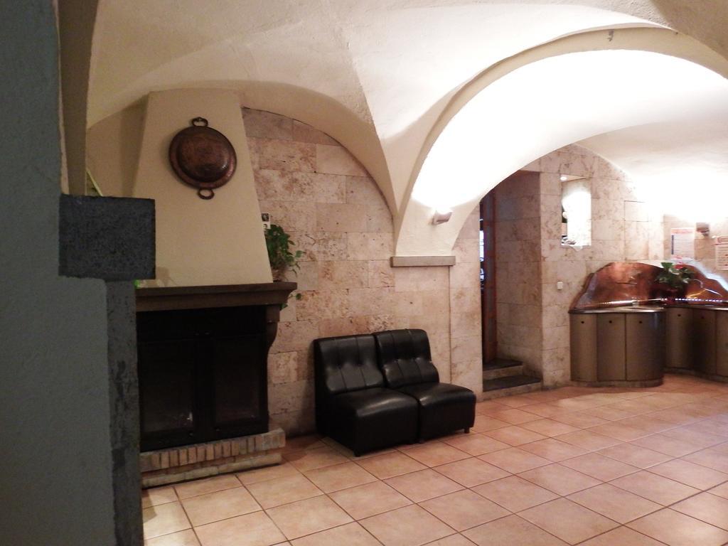Apartamentos Fonda Finet Sant Felíu de Pallarols 외부 사진