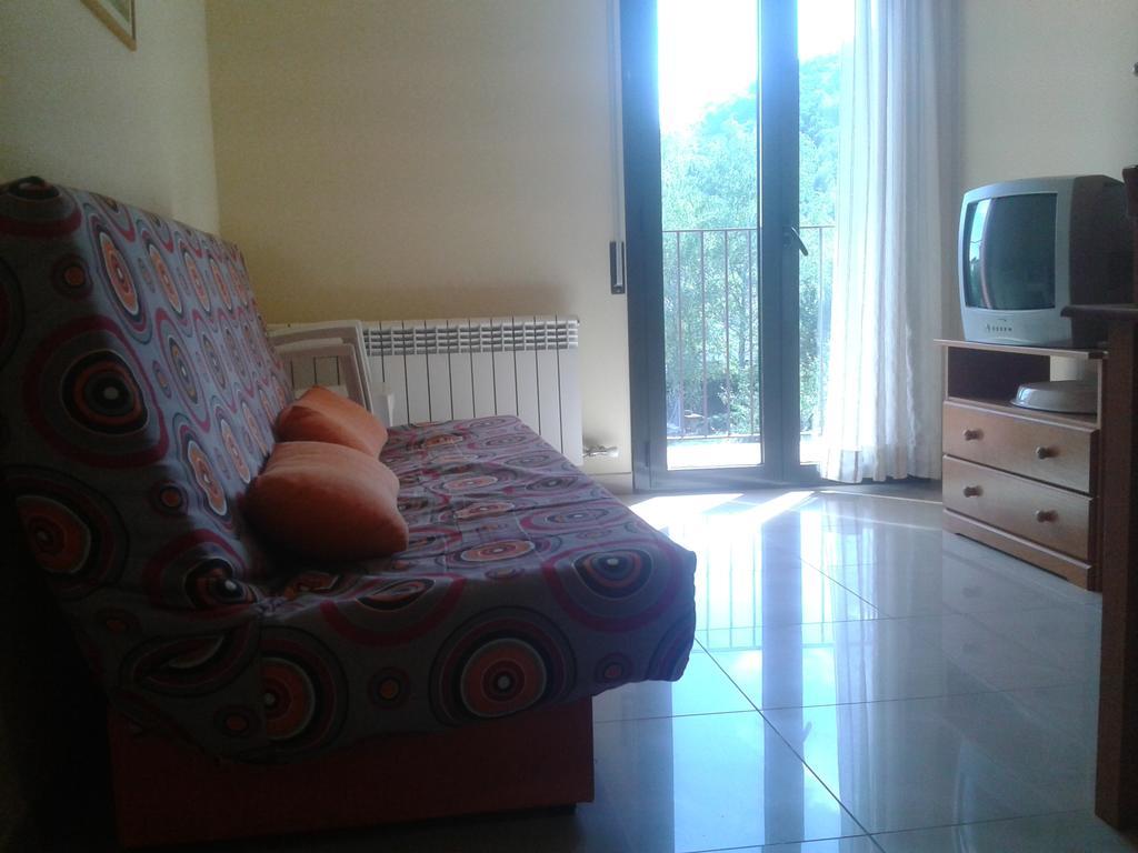 Apartamentos Fonda Finet Sant Felíu de Pallarols 외부 사진