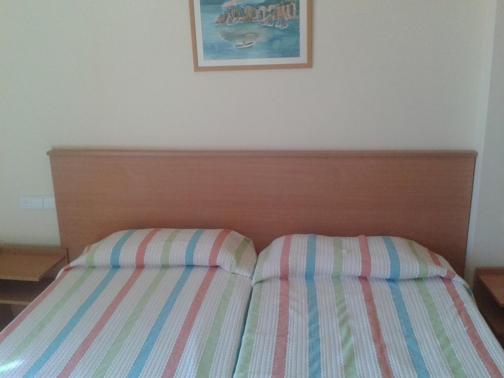 Apartamentos Fonda Finet Sant Felíu de Pallarols 객실 사진